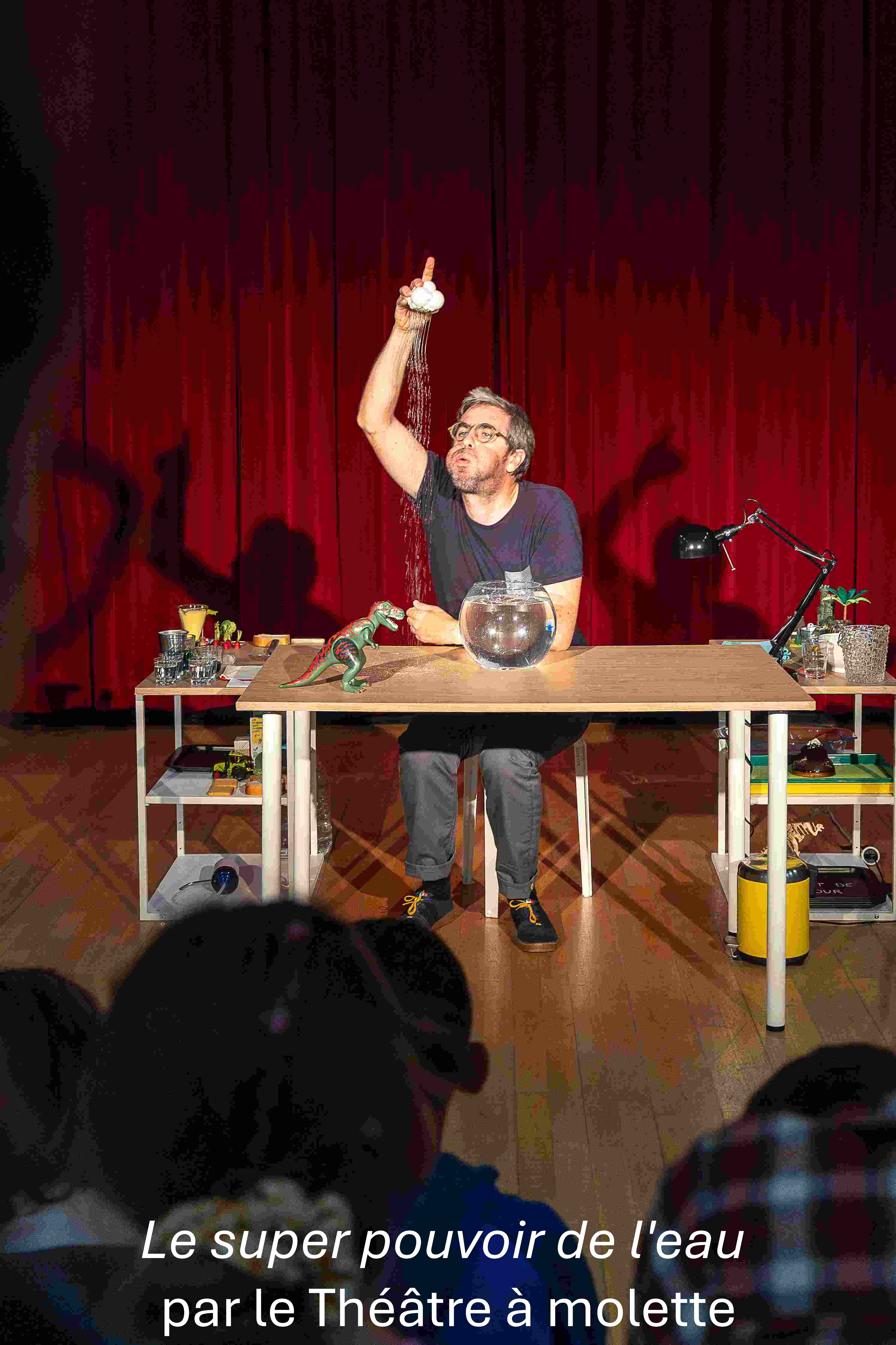 Spectacle Le super pouvoir de leau par le Theatre a molette.jpg